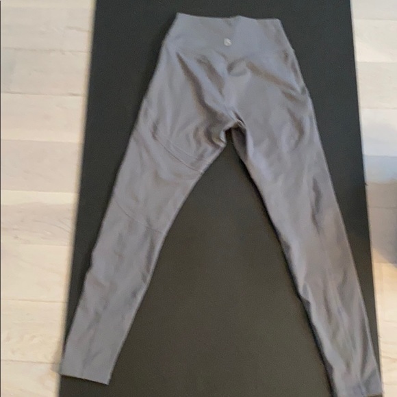 Buffbunny  Baddie Leggings M in Shaded Gray - Picture 10 of 10